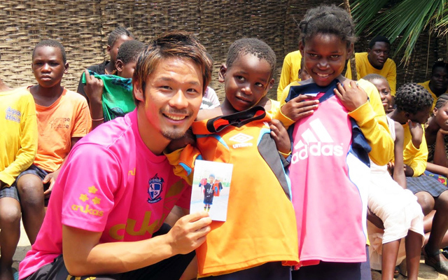 GFAスクール生の使わなくなったサッカー道具をアフリカのマラウィ共和国の孤児院に寄付